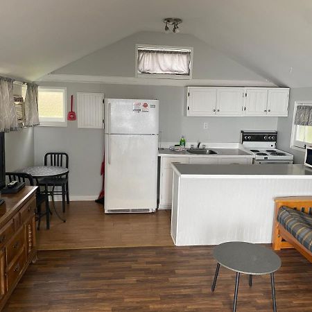 Merland Park Cottages And Motel Picton Bagian luar foto
