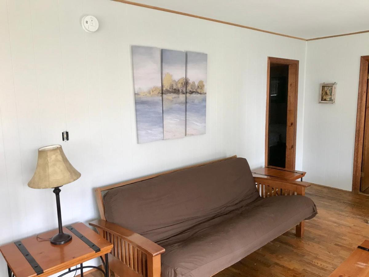 Merland Park Cottages And Motel Picton Bagian luar foto