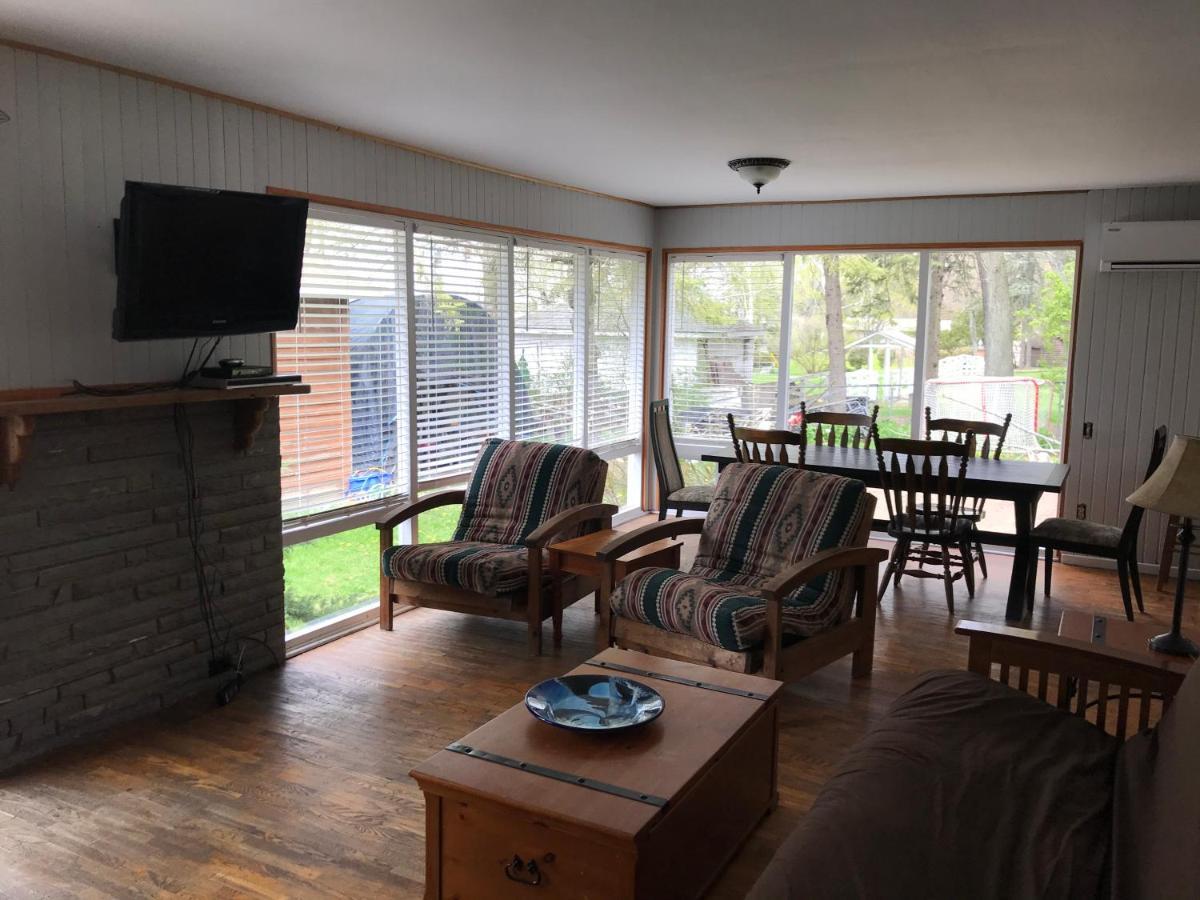 Merland Park Cottages And Motel Picton Bagian luar foto