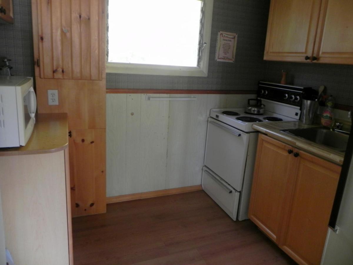 Merland Park Cottages And Motel Picton Bagian luar foto