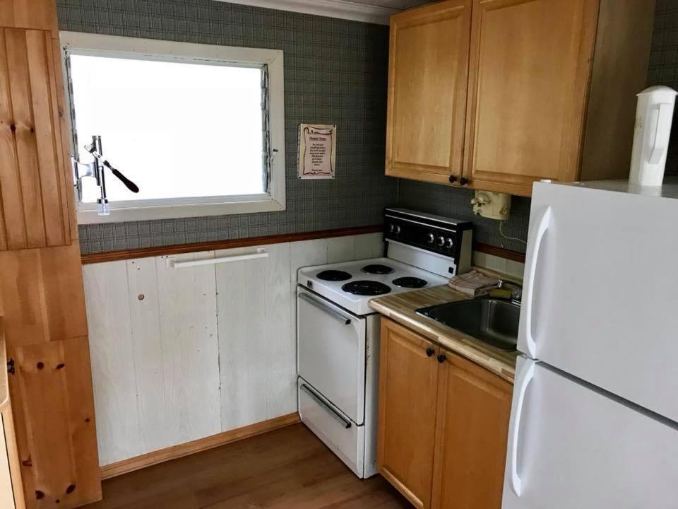 Merland Park Cottages And Motel Picton Bagian luar foto