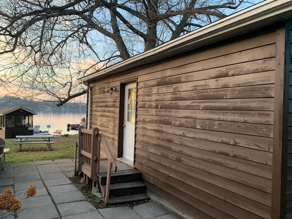 Merland Park Cottages And Motel Picton Bagian luar foto
