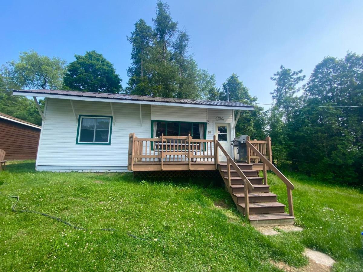 Merland Park Cottages And Motel Picton Bagian luar foto