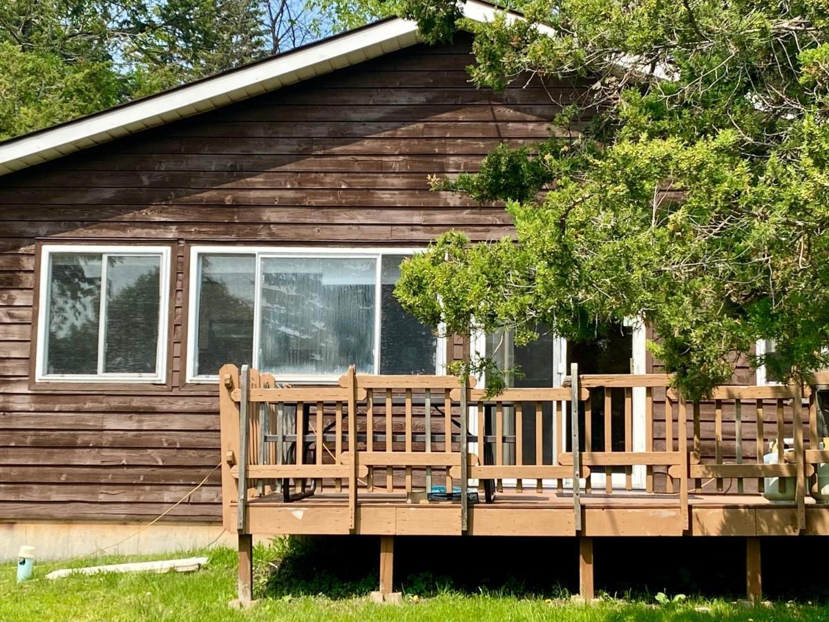 Merland Park Cottages And Motel Picton Bagian luar foto