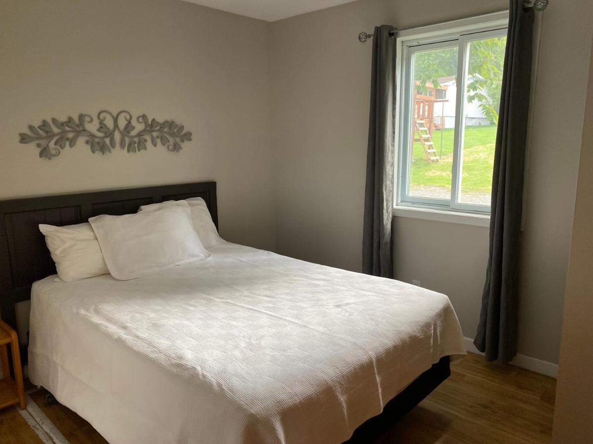 Merland Park Cottages And Motel Picton Bagian luar foto